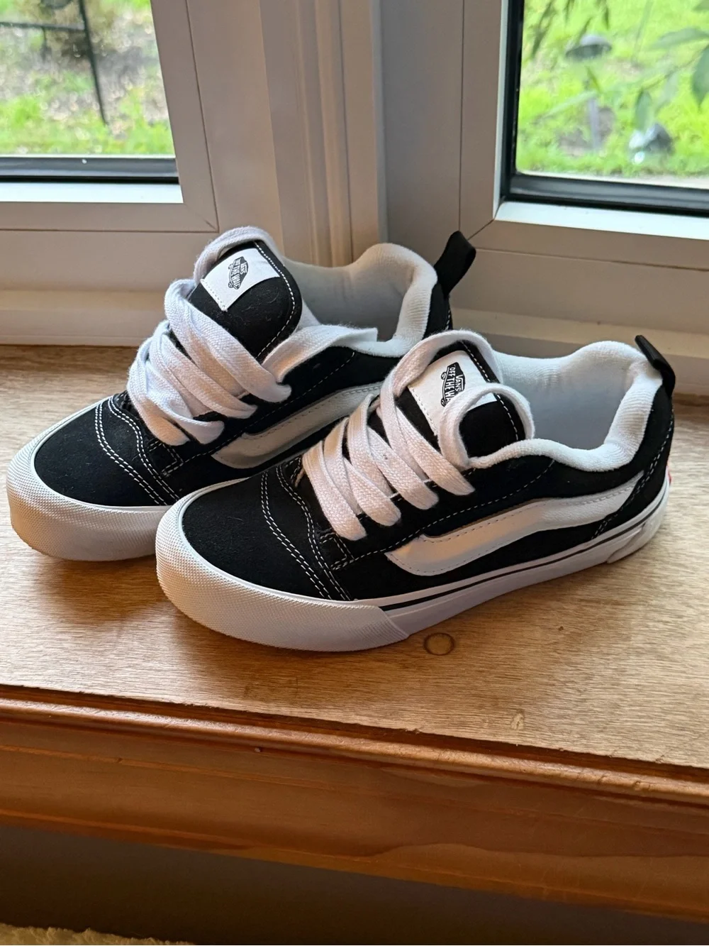 Vans Big Kids Knu Skool Shoe